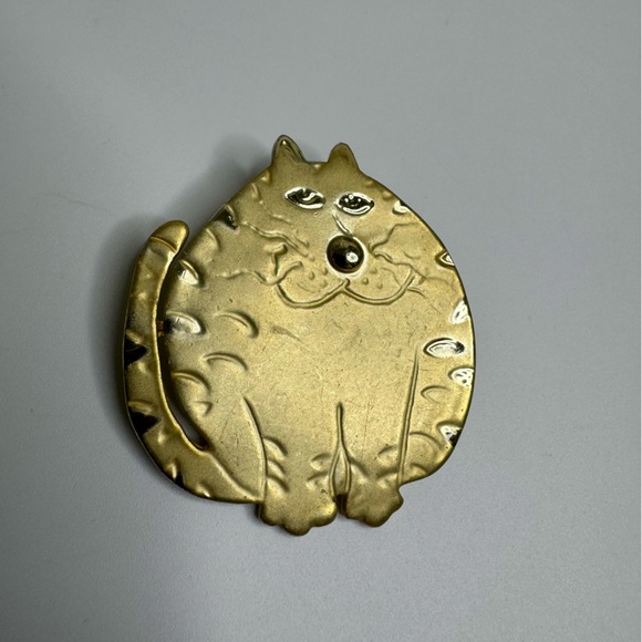 Gold Fat Cat Brooch Personality Smiling Smirking Comical Kitty Vintage Pin - Picture 3 of 8